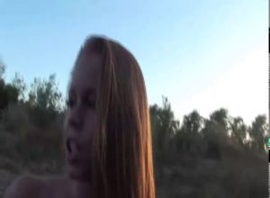 Отебал подружку на природе